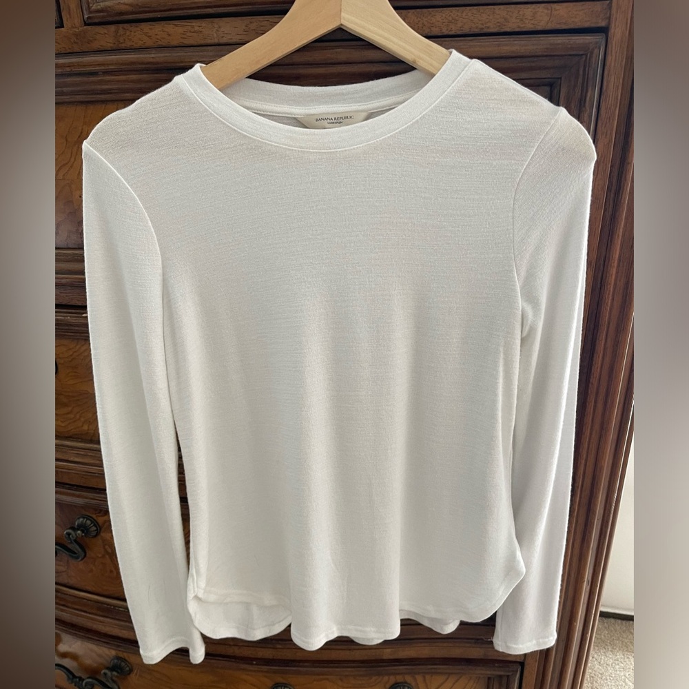 Banana Republic Luxespun Curved Hem Shirt-XS